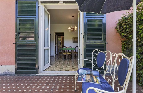 Santa Margherita Ligure Apartment | Vintage Apartment with Garden by Wonderful Italy