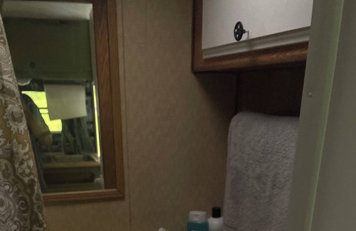 Cambria House | Vintage 19' Camper close to Niagara Falls