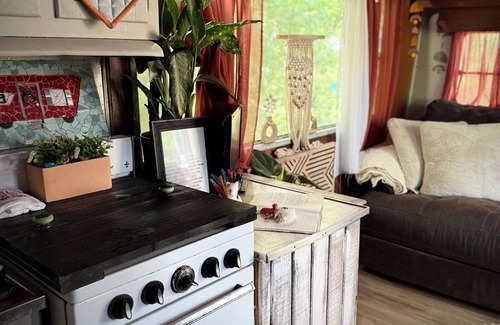 Foley Cottage | Vintage 1950’s campernThe Shack
