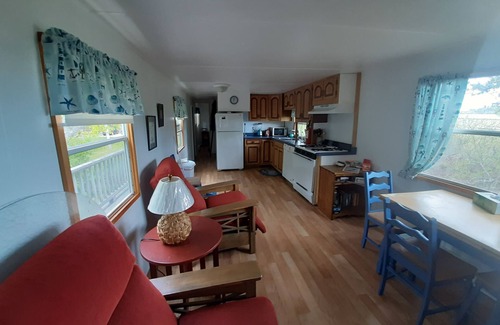 Phippsburg House | Vintage 2-bedroom mobile home on Popham Beach