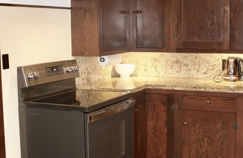 Woodstock House | Vintage 3BR/2BA home in desirable Woodstock neighborhood