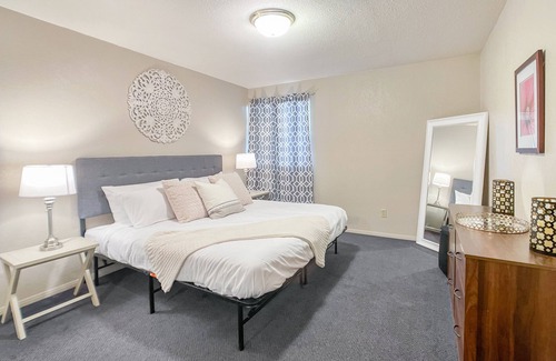 Southwest Village House | "Vintage 8" King Bed Walk to Old Town Scottsdale