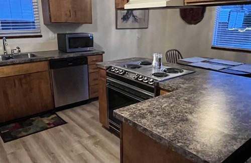 Florence House | Vintage A frame home in Florence! 2 bedroom 3 beds, sleeps 6.