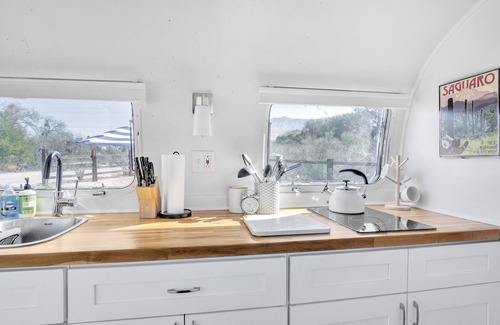 Catalina House | Vintage Airstream near the Catalina Mountains by RedAwning