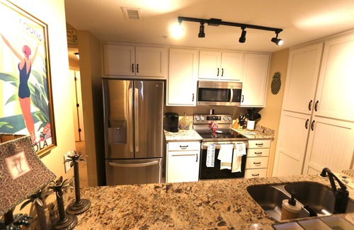 Pensacola Beach Condo | Vintage Beach Themed Condo