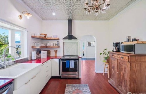 Union House | Vintage Charmer with Spectacular Views of Hood Canal and the Olympics
