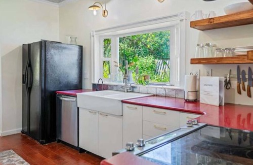 Union House | Vintage Charmer with Spectacular Views of Hood Canal and the Olympics