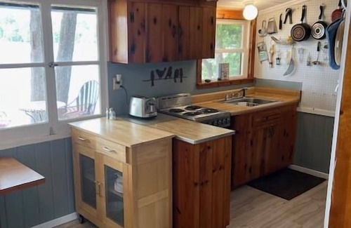 Alden Cottage | Vintage Cottage on Clam Lake - Bring your Boat