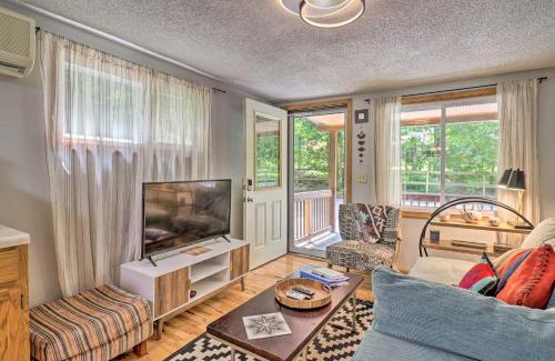 Maggie Valley House | Vintage Creekside Cottage with Hot Tub and Grill!