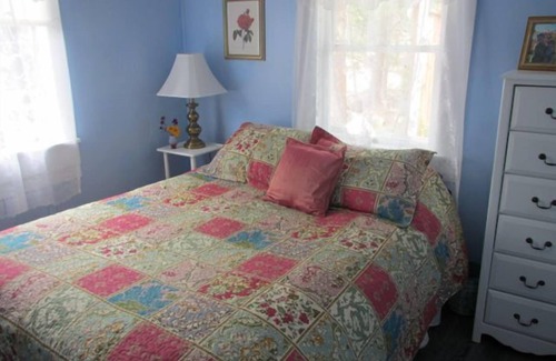North Fork Other | Vintage farm house in the Sierra Foothills, minutes from Bass Lake and Yosemite