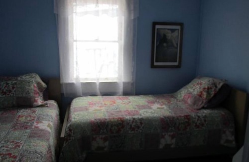 North Fork Other | Vintage farm house in the Sierra Foothills, minutes from Bass Lake and Yosemite