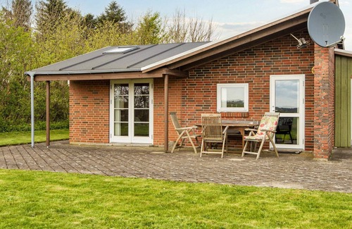Struer Municipality House | Vintage Holiday Home in Struer near Open Field