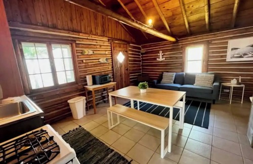 Prudenville Cabin | Vintage Lakefront Log Cabin #2nn