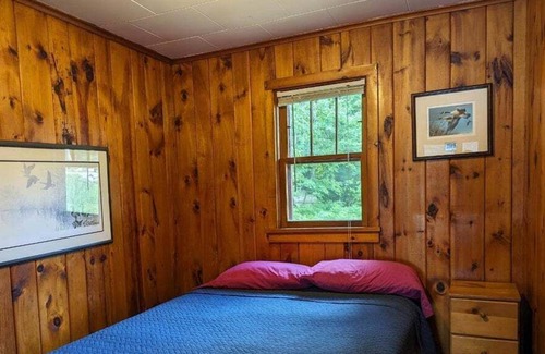 Phillips Cottage | Vintage Lakeside Cottage on Long Lake ~ Birchwood