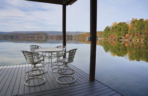 Spring City Cabin | Vintage Mountain Lake Cabin w/Huge Dock - camp vibes, privacy, family friendly!