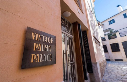 Cort Apartment | VINTAGE PALMA PALACE (CLASSIC 2) TI/200