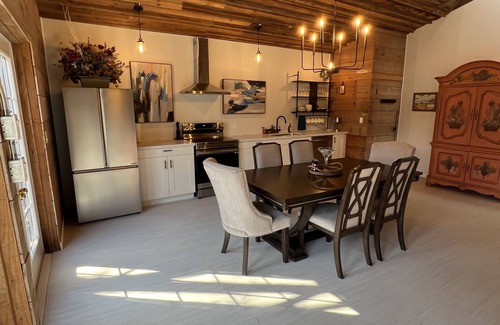Beamsville House | Vintage Roost at Fleming Farms