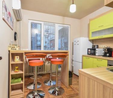 Lozenets Apartment | Vintage Spot - Colorful One-Bedroom Apartment by Flat Mаnager