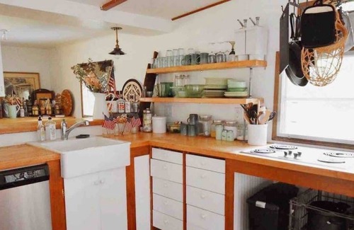 Waupaca Cabin | Vintage Trailer on Grandview - Waupaca, WI