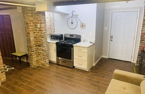 Uptown Historic District House | Vintage Uptown Hidden Gem, Walk to Everything New Renovation!