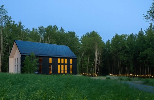 Swan Lake House | Vinyl Pines-Luxe Catskills Escape on 10 Acres