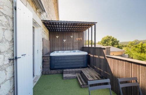 Ruoms Apartment | Viognier - logement avec jacuzzi