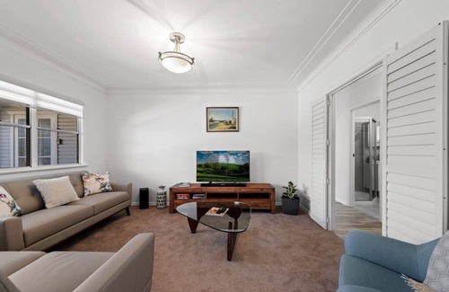Rangeville House | Viola House on Rangeville - Beautiful Home