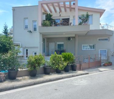 Volos City Centre Apartment | Violet Studio με πισίνα
