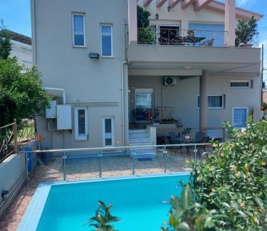 Volos City Centre Apartment | Violet Studio με πισίνα