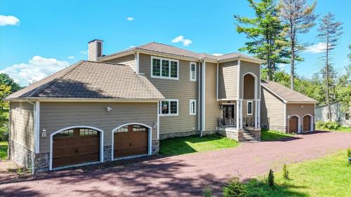 Blakeslee House | VIP Mansion Estate