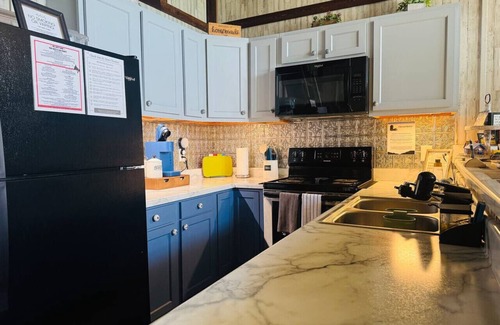 Groveoak Apartment | ViP Retreat at Lake Guntersville - Lucky Lodge & Coco Château