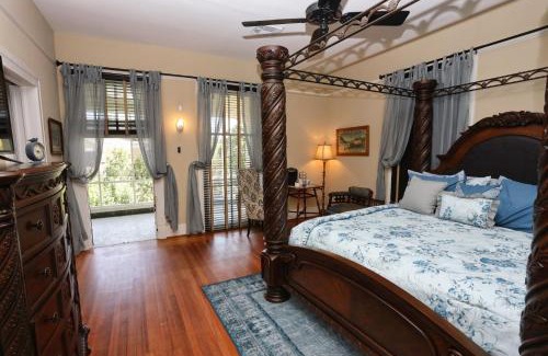 Galveston Bed & Breakfast | Virginia Point INN
