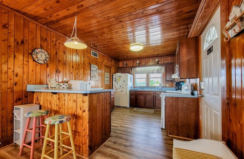 Surf City House | Virginia's Beach - Cozy Oceanfront Beach Cottage!