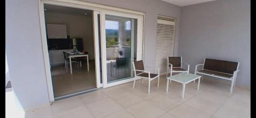 Alani Apartment | Viridis