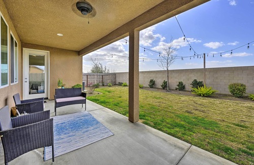 Visalia Cottage | Visalia Home w/Yard: 4 Mi to Downtown!
