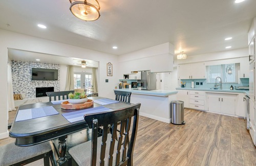 Visalia Cottage | Visalia Vacation Rental w/Yard: 1 Mi to Downtown