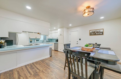 Visalia Cottage | Visalia Vacation Rental w/Yard: 1 Mi to Downtown