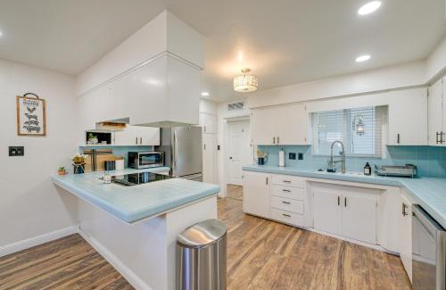 Visalia House | Visalia Vacation Rental with Yard 1 Mi to Downtown
