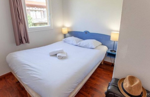 Cassen House | Visit Southern France! Private Full Kitchen, Pet Friendly, Free Onsite Parking