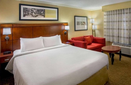 Woburn Other | Visit the Harvard Museum of Natural History! 2 Units,Pet-friendly Accommodation!