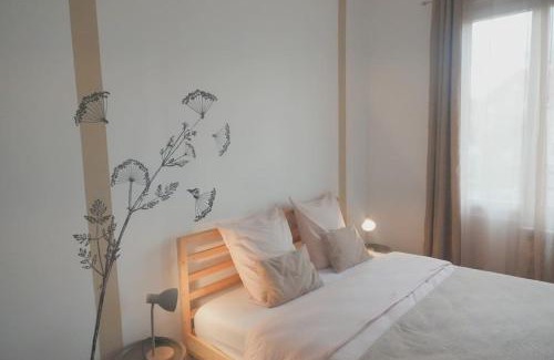 Clamart Apartment | Visiter et travailler près de Paris - Kalula