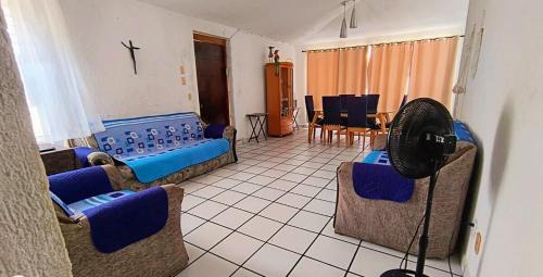 Caleta Apartment | Vista a la bahia de Acapulco - Departamento para grupos de hasta 8 huéspedes