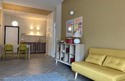 Casale Monferrato Apartment | Vista con camera - appartamento Zabaione