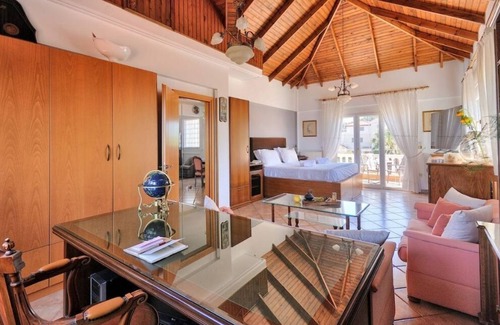 Filerimos House | Vista Delle Montagne