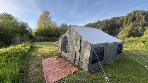 Klamath Other | Vista Glamping Tent