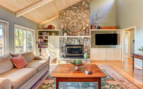 Big Canoe House | Vista Haven - Mountain Views and Fireplace and Big Screen TVs and Extras