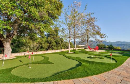 Oakhurst House | Vista Haven with stunning views/hot tub/mini golf