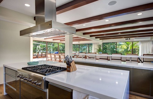 Playacar Fase I Villa | Vista Hermosa: Spacious 8-BR Villa w/Rooftop Pool & Terrace in Playa del Carmen