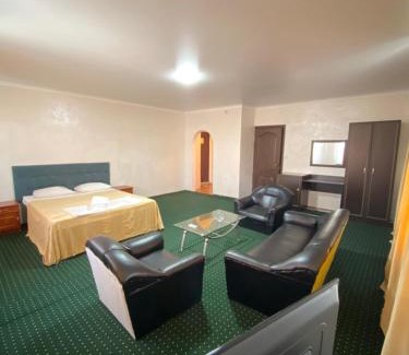 Turkestan Hotel | Vista