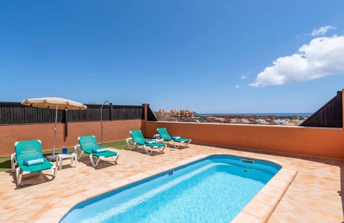 Geafond Villa | Vista Lobos - Three Bedroom Villa, Sleeps 6
